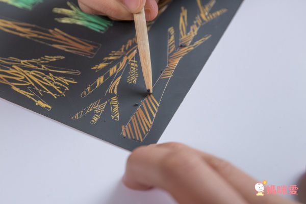 韓國 AMOS - 創意刮畫說故事-小紅帽