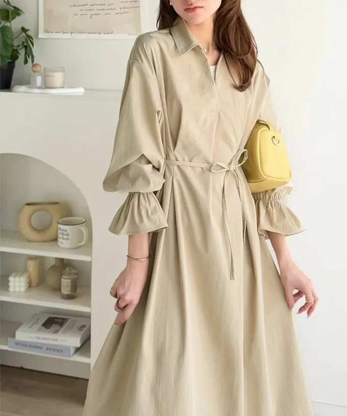 日本 Classical Elf - 糖果袖束腰修身立領長袖洋裝-卡其