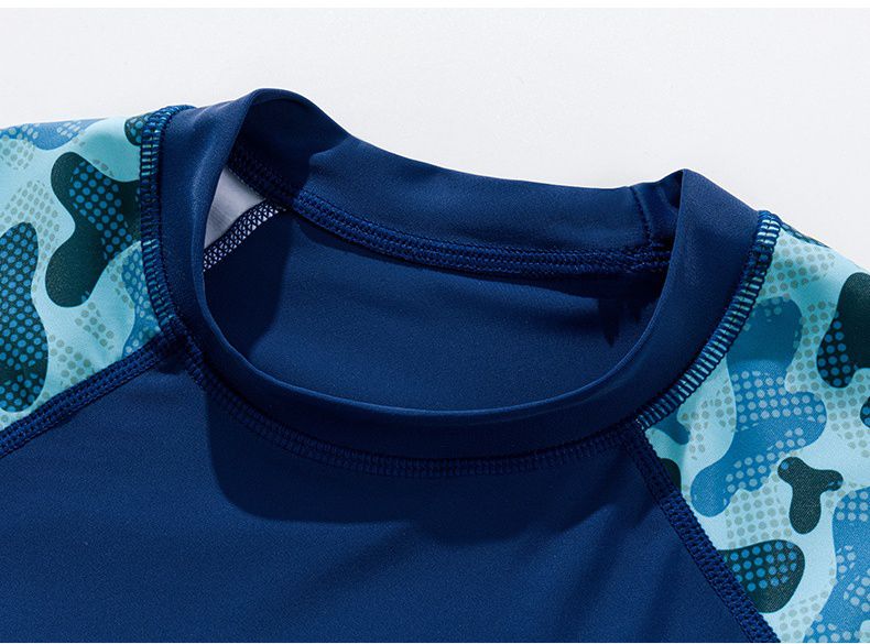 男寶短袖泳裝套裝-綠迷彩+英文字母-綠+橘