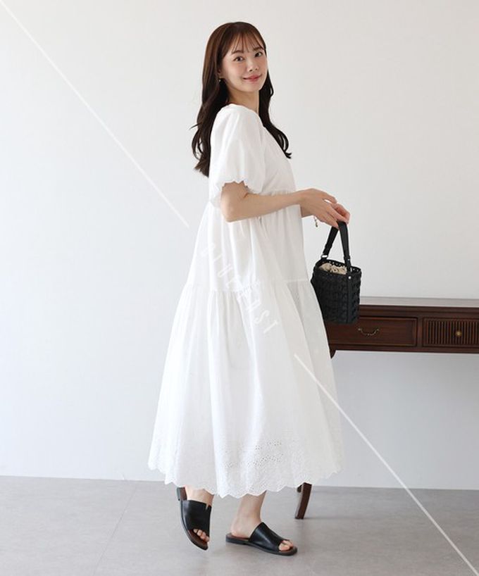 日本 BLUE EAST - 100%棉 下擺精緻蕾絲泡泡短袖洋裝-淺卡其