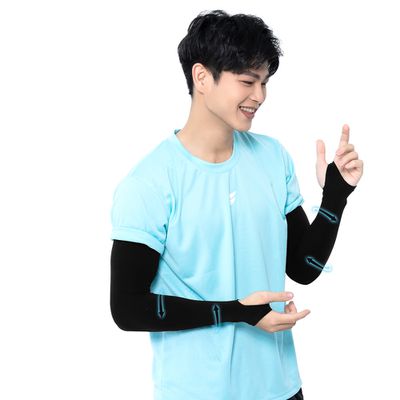 GIAT - 1雙組-防曬UPF50+涼感彈力袖套(男女適用)-露指款-黑色 (FREE)