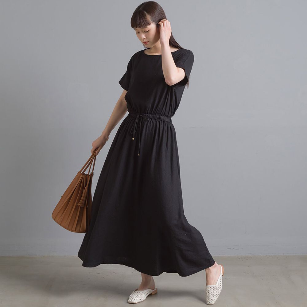 日本 OMNES - 麻料涼感縮腰綁帶短袖洋裝-黑 (F)