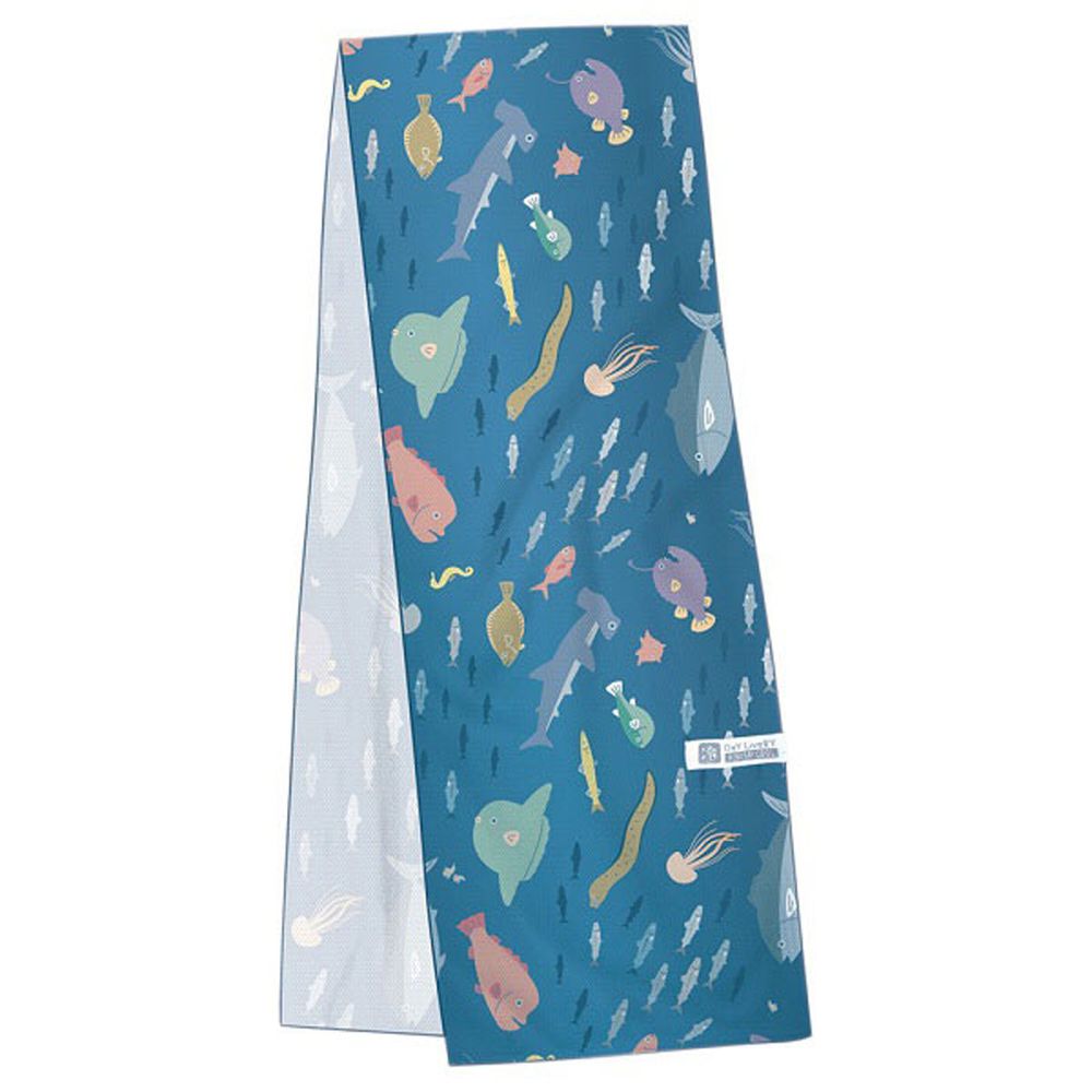 日本 DECOLE - 神奇水涼感巾(附領巾釦/收納袋)-海底世界-水藍 (20x90cm)