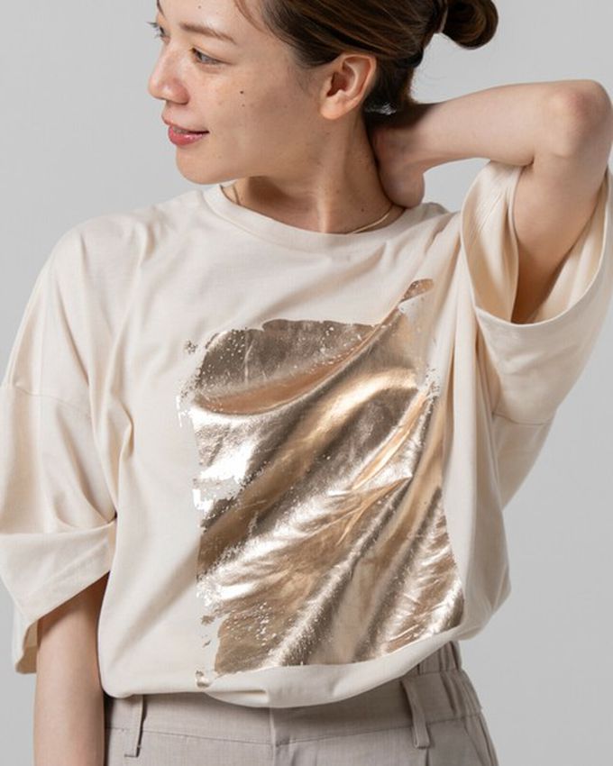 日本 gleam - 燙金光澤廓形寬版天竺棉短袖T恤-銀x炭灰