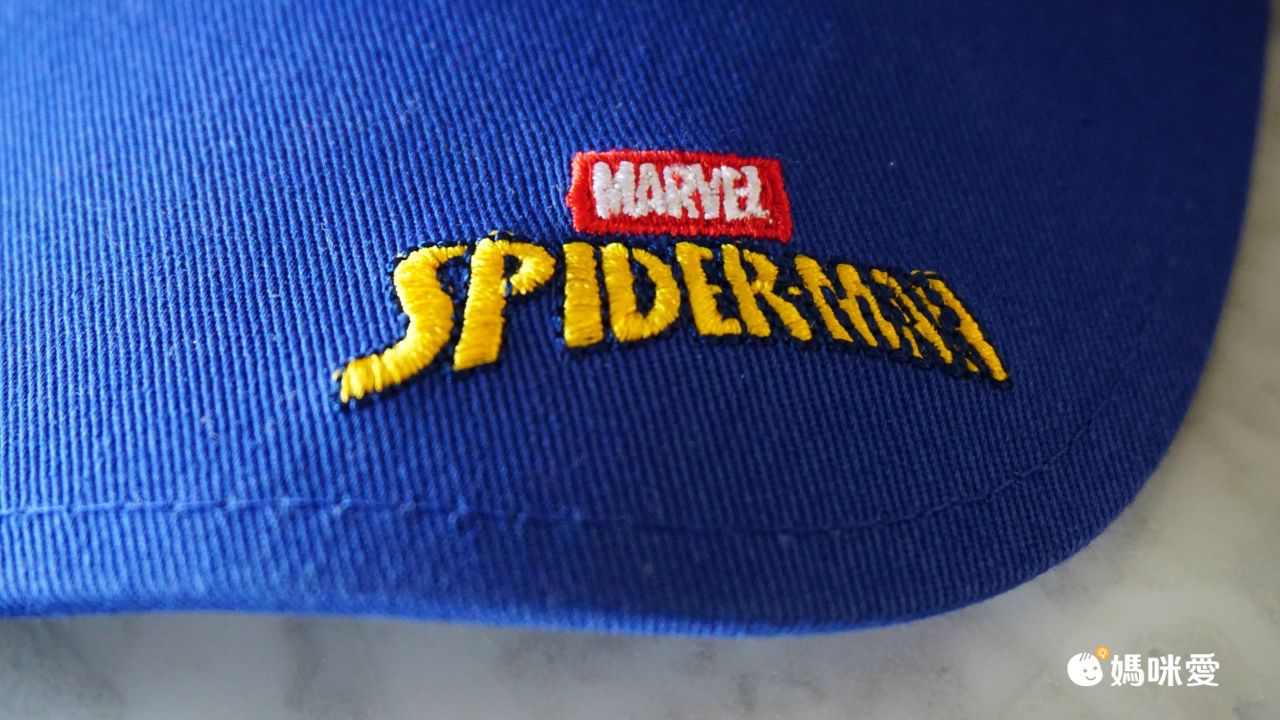 卡通英雄兒童棒球帽-蜘蛛人眼睛(黃英文字)-紅+深藍