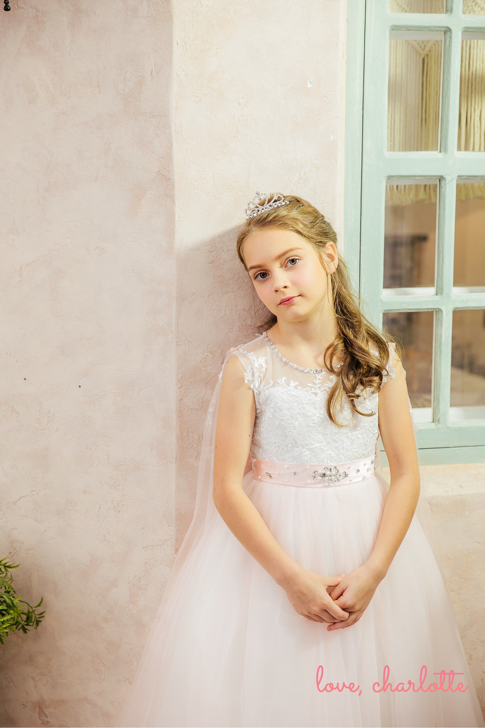 Love, Charlotte - 夢幻淺粉膚色可拆式披風長禮服