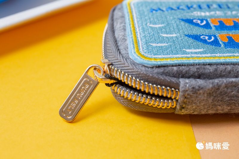 日本P+G design - 刺繡羊毛氈硬式拉鍊卡片零錢包-晚安米飛
