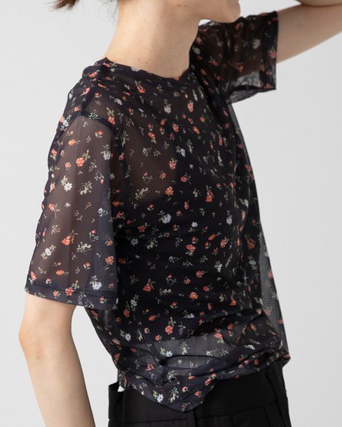 日本 gleam - 浪漫小花透膚薄紗短袖上衣-象牙米