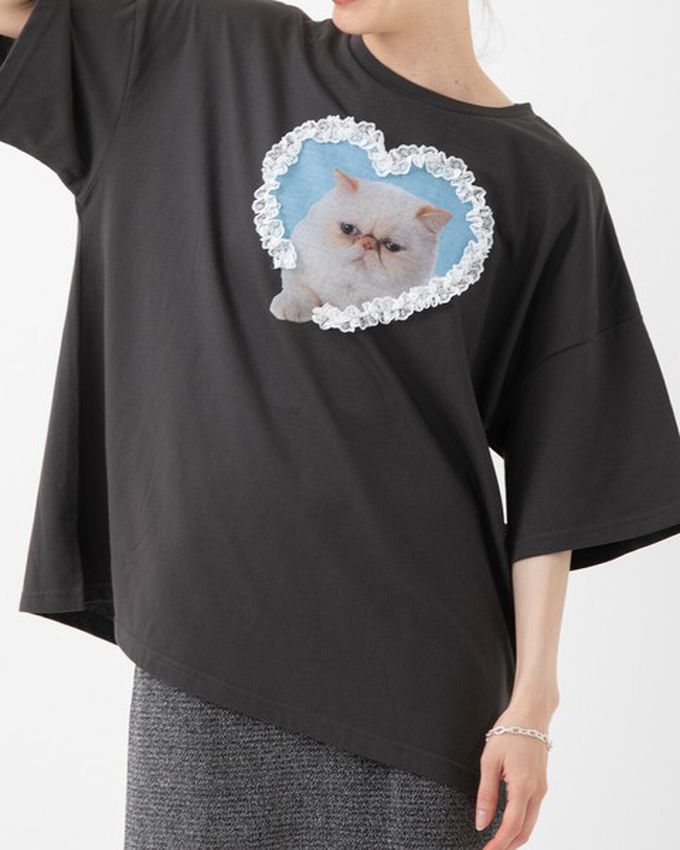 日本 gleam - 厭世貓咪愛心蕾絲寬大風短袖T恤-綠貓-燕麥灰