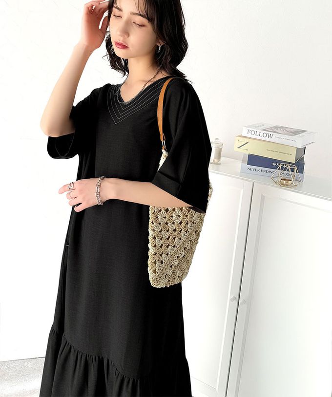 日本 Classical Elf - 顯瘦線條V領傘狀五分袖洋裝-海軍藍