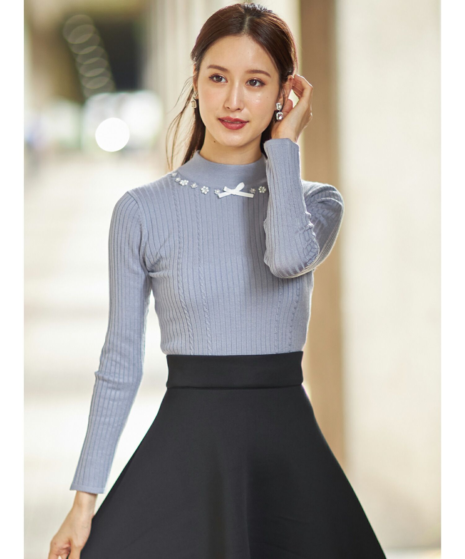 日本 tocco-closet - 氣質珍珠花朵針織上衣-奶油杏