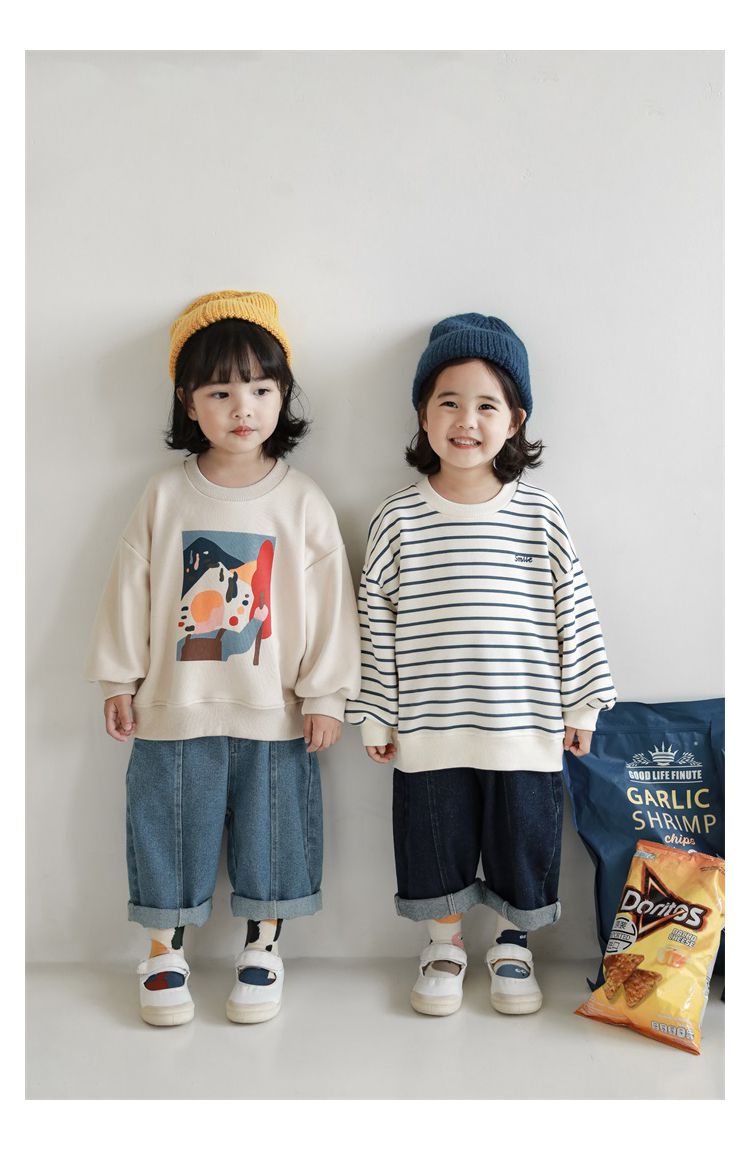 休閒印花圓領長袖上衣-塗鴉插畫-杏色