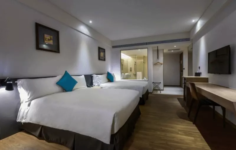 JustSleep 捷絲旅★高雄 站前館☛ 捷絲旅家庭房假日不加價！