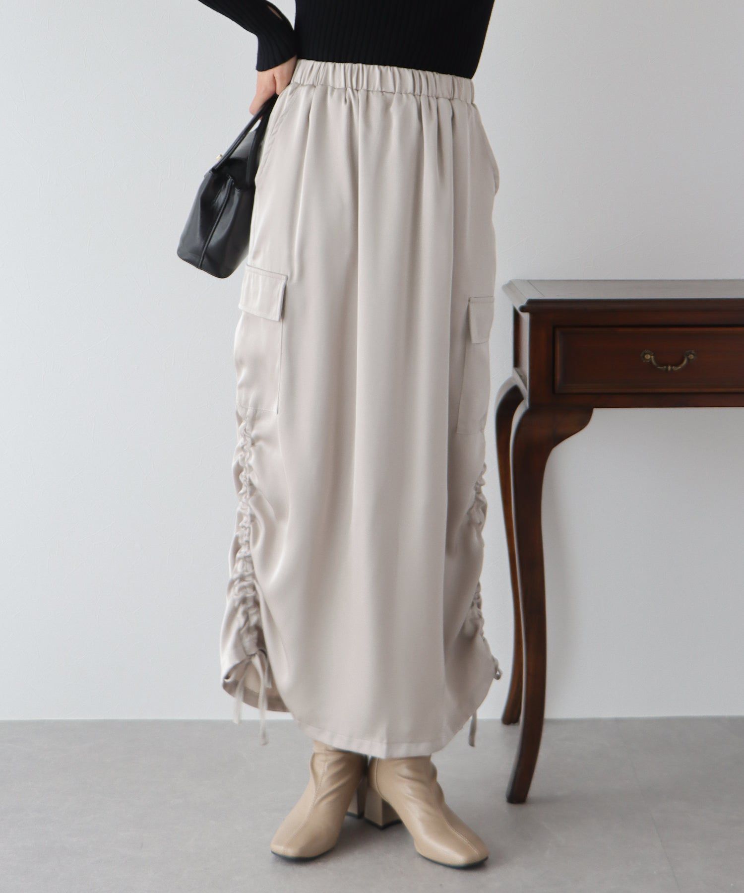 日本 BLUE EAST - 帥氣側抽繩工裝裙-深灰