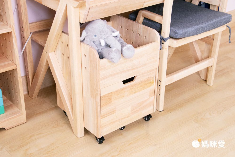 環安傢俱 - 【好好學】成長桌椅組-旗艦組(到府組裝)-(含學習桌+學習椅+創意組合架+書包櫃+側邊延伸櫃，送69*40cm霧透桌墊)-DC-402