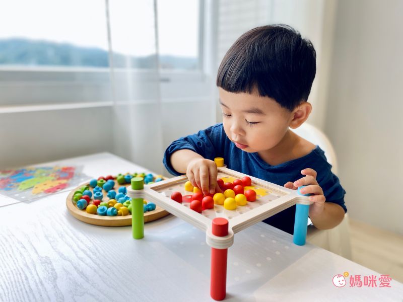 法國Janod - 小小STEAM系列-【熱銷補貨到】穿線桌