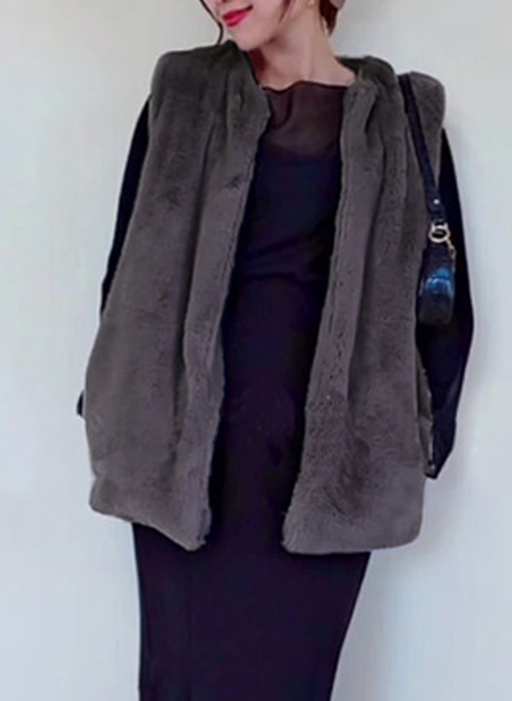 魅力時尚長版毛絨背心-炭灰 (F)