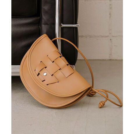 日本 Bab - 編織造型皮革半月小包-草綠