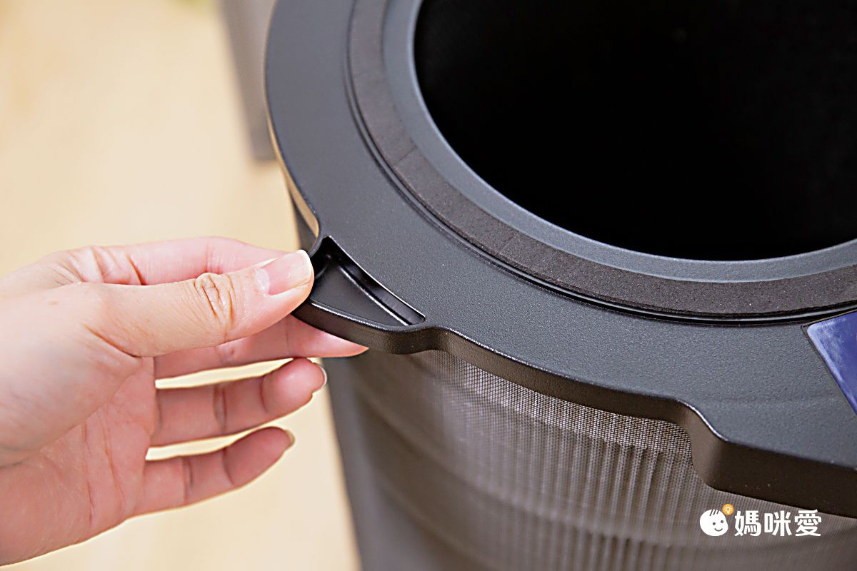 Electrolux 伊萊克斯 - 高效抗菌智能旗艦清淨機Pure A9-PA91-406GY(適用9-14坪)-優雅灰 (贈活性碳淨味抗菌濾網(CADR 400系列))