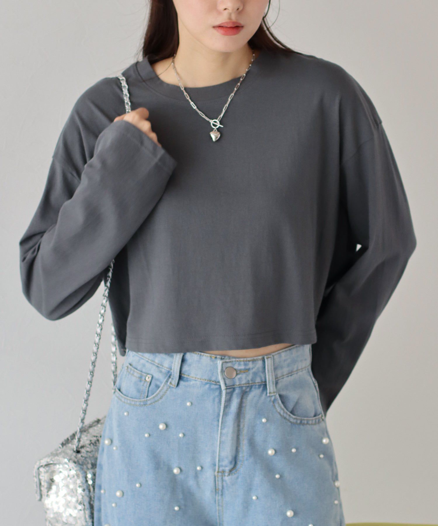 日本 BLUE EAST - 定番百搭短版長袖上衣-黑