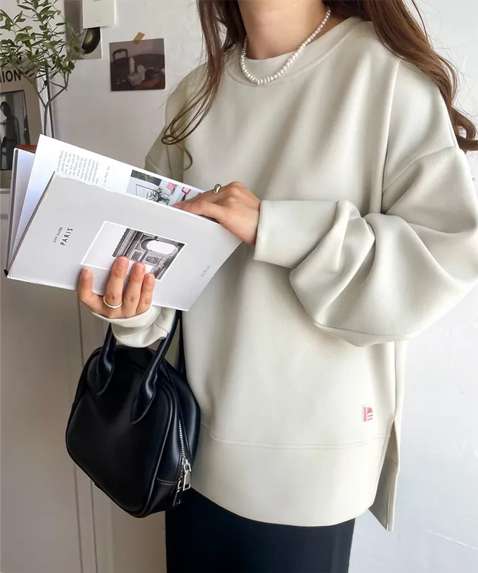 日本 Classical Elf - Java 光澤感柔軟厚磅休閒長袖上衣-黑