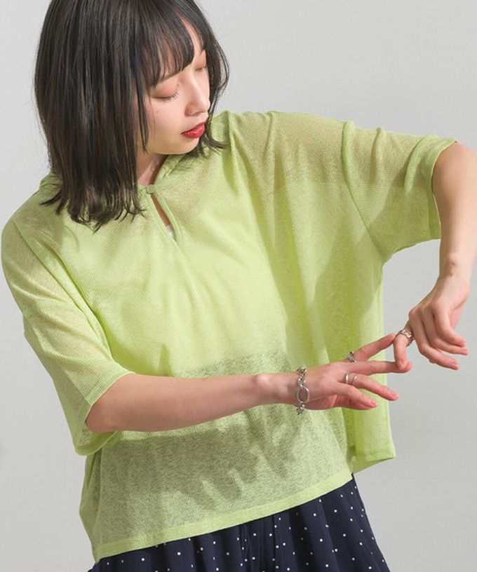 日本 ELENCARE DUE - 輕盈透膚感連帽休閒短袖上衣-白