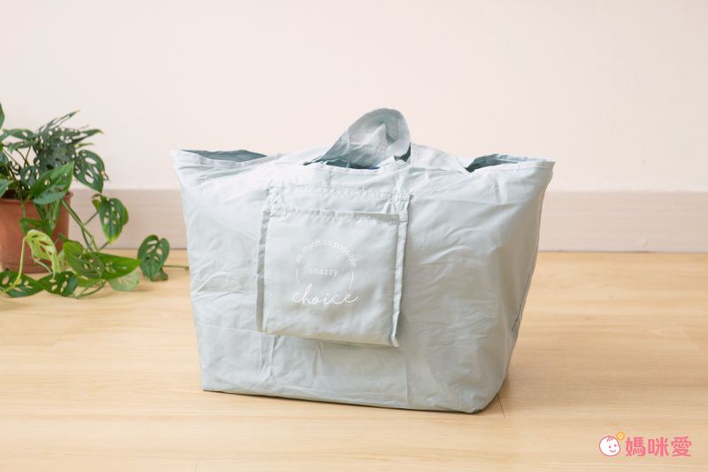 日本代購 - 超大容量保冷購物袋(可折疊收納)-英文線條-石英粉-24L/耐重15kg