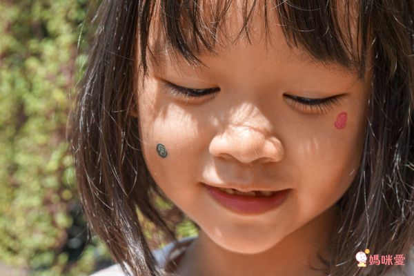 幫芭比製作獨一無二的裙子 ❤ 可重複製作～超好玩！