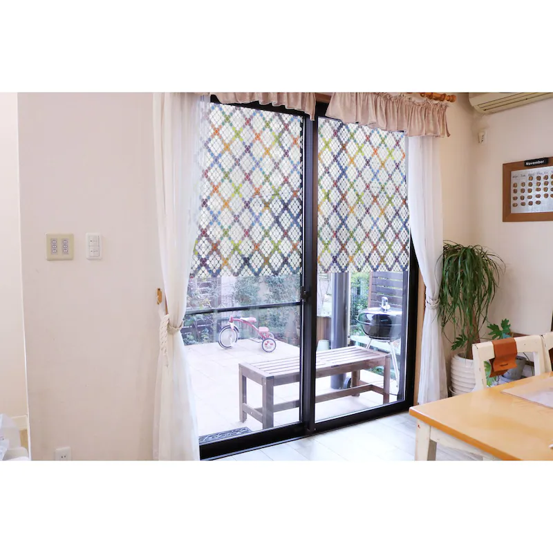 日本千趣會 - 日本製 99%抗UV光影窗貼(靜電式)-彩虹泡泡 (92×90cm*2枚)