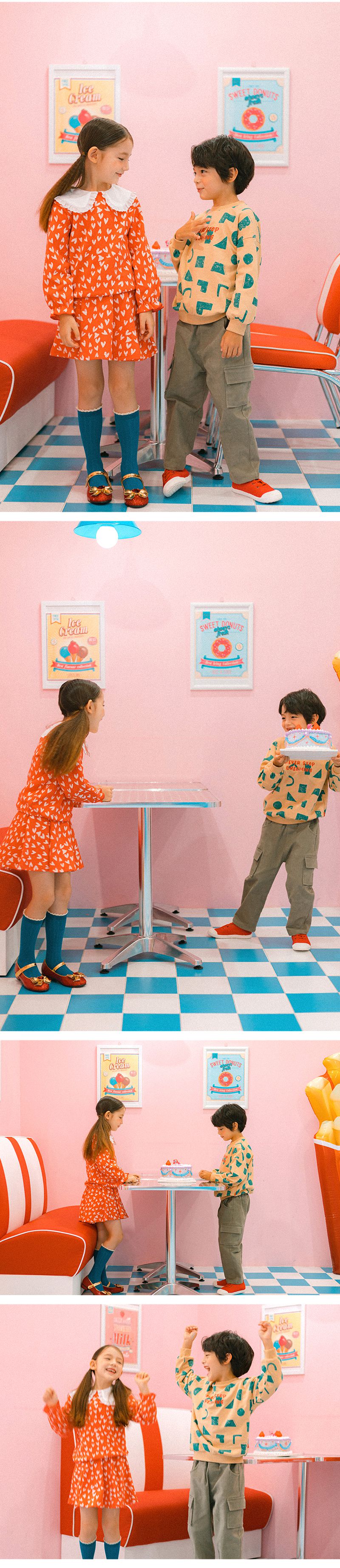 韓國 OZKIZ - 幾盒積木印長袖大學T-橘