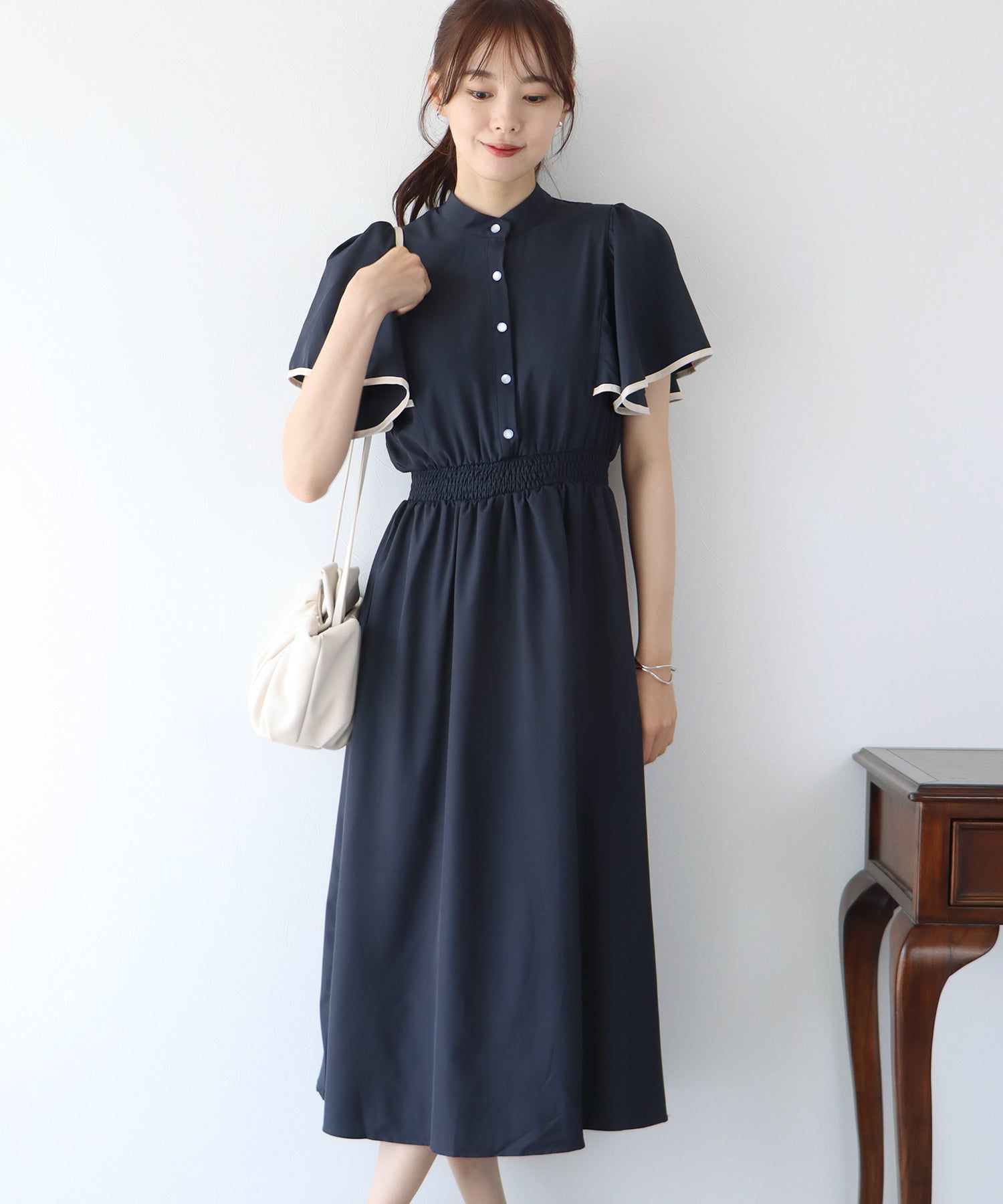 日本 BLUE EAST - 浪漫時光碎花雪紡短袖洋裝-寧靜花園-淺粉紫