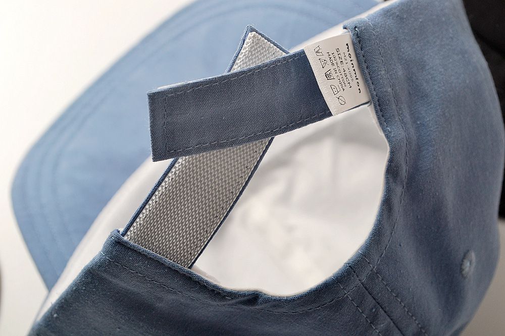 字母鴨舌帽-米色