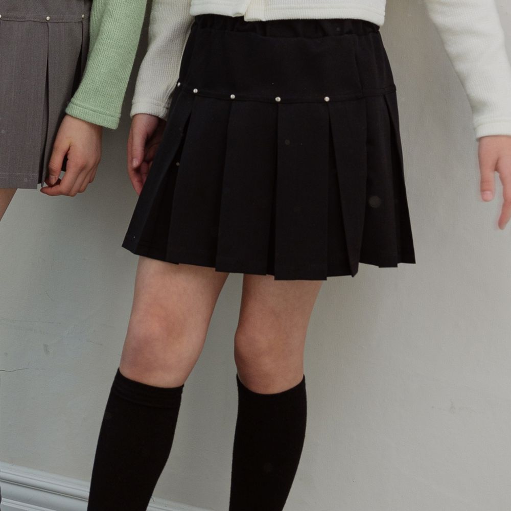 sm2 鬆緊腰鉚釘點綴百褶短裙-黑
