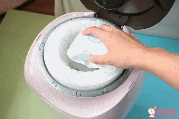 日本 Combi ✕ Sangenic Poi-Tech 異味密封器