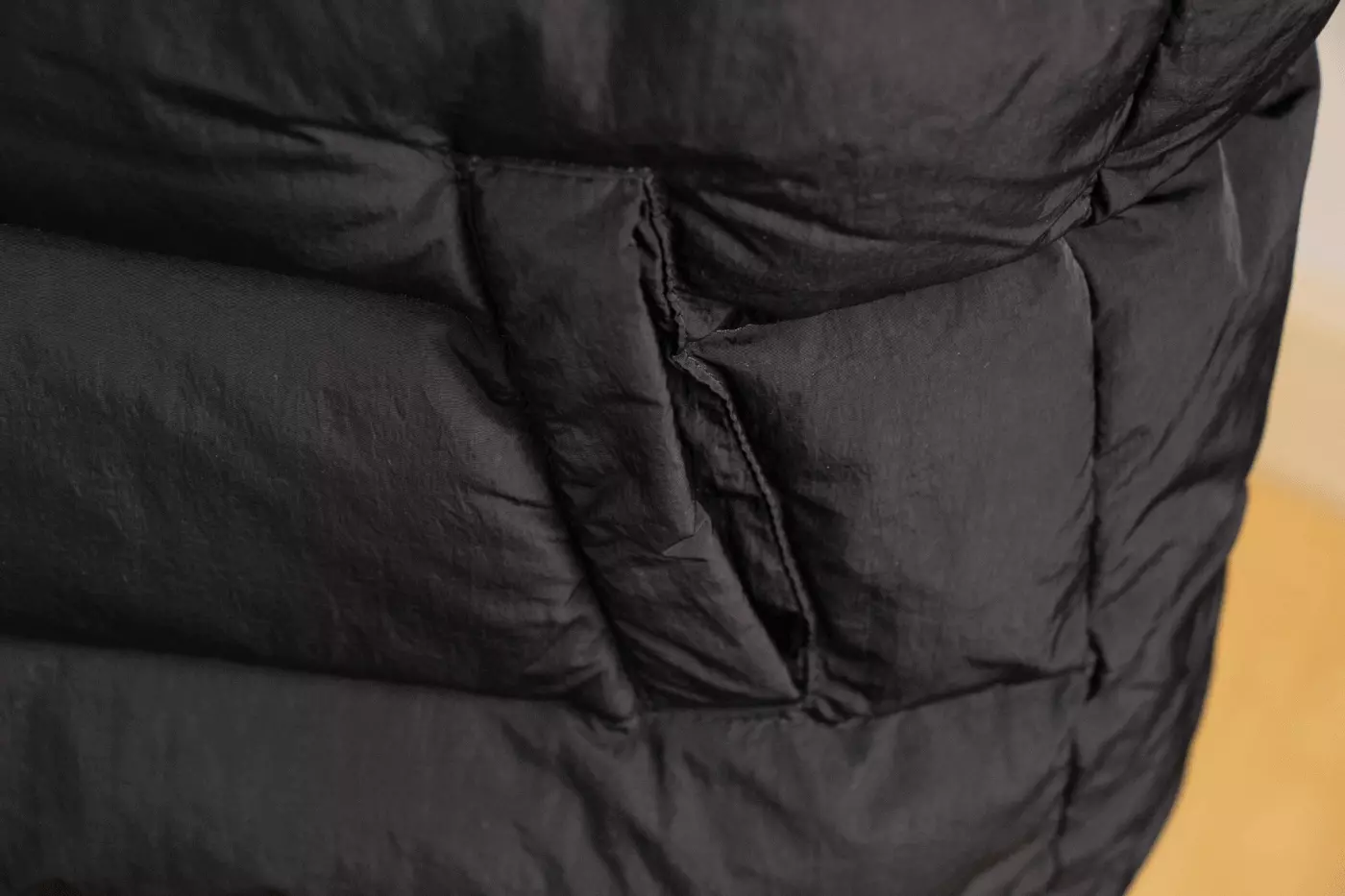 韓國 MONJELLO - (100%鴨絨)雪國來的長版羽絨外套-黑