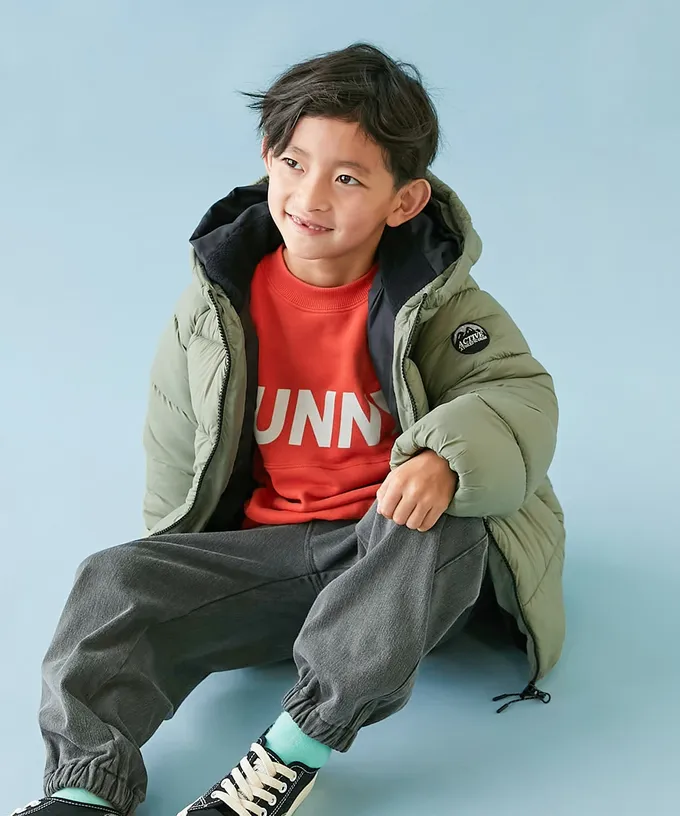 日本 devirock - 可機洗 輕量連帽保暖羽絨外套-手臂徽章-軍綠