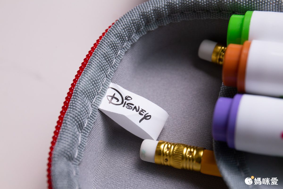 防水3D立體大容量鉛筆盒-卡通人物抱抱龍