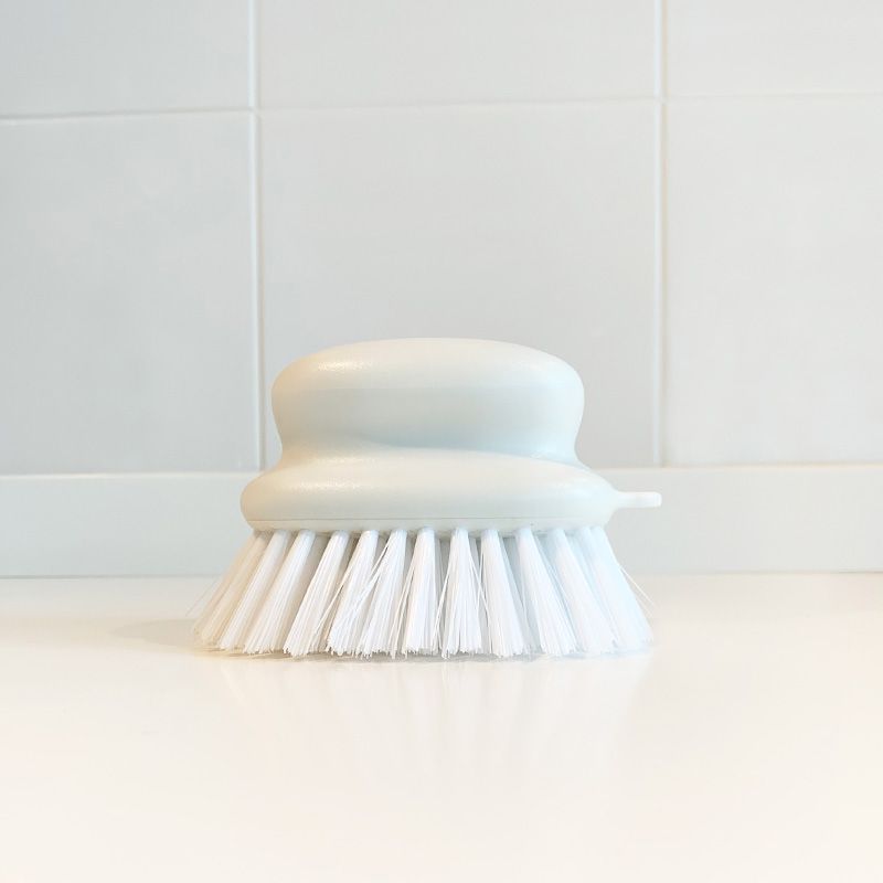 日本 MARNA - 浴廁地板專用 好握清潔刷-白
