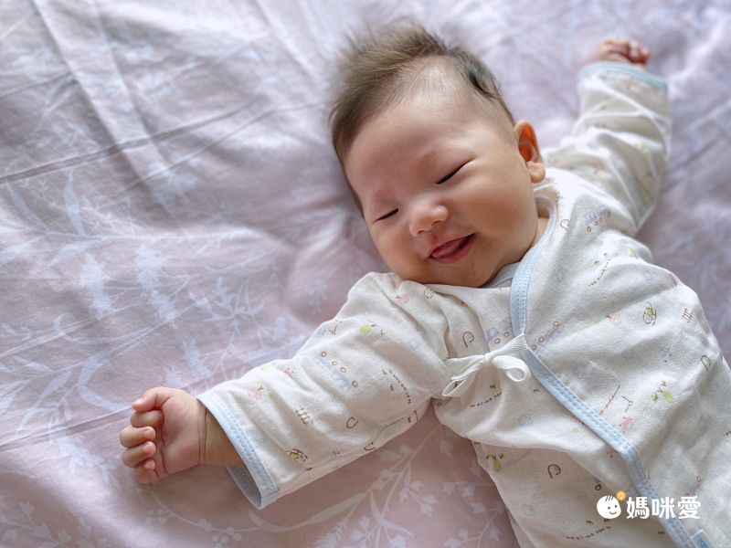 日本 Combi - 純棉柔紗-快樂車車 手帕 3入組-(藍) (30*30cm)