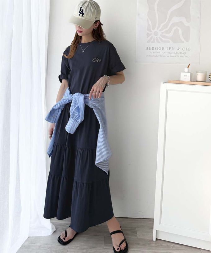 日本 Classical Elf - 背後美式印花休閒廓形短袖洋裝-炭灰