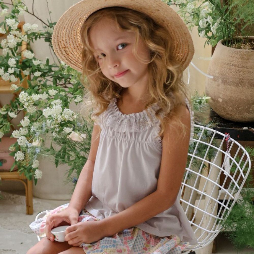 Puellaflo 精緻蕾絲滾邊無袖背心上衣-灰帶紫