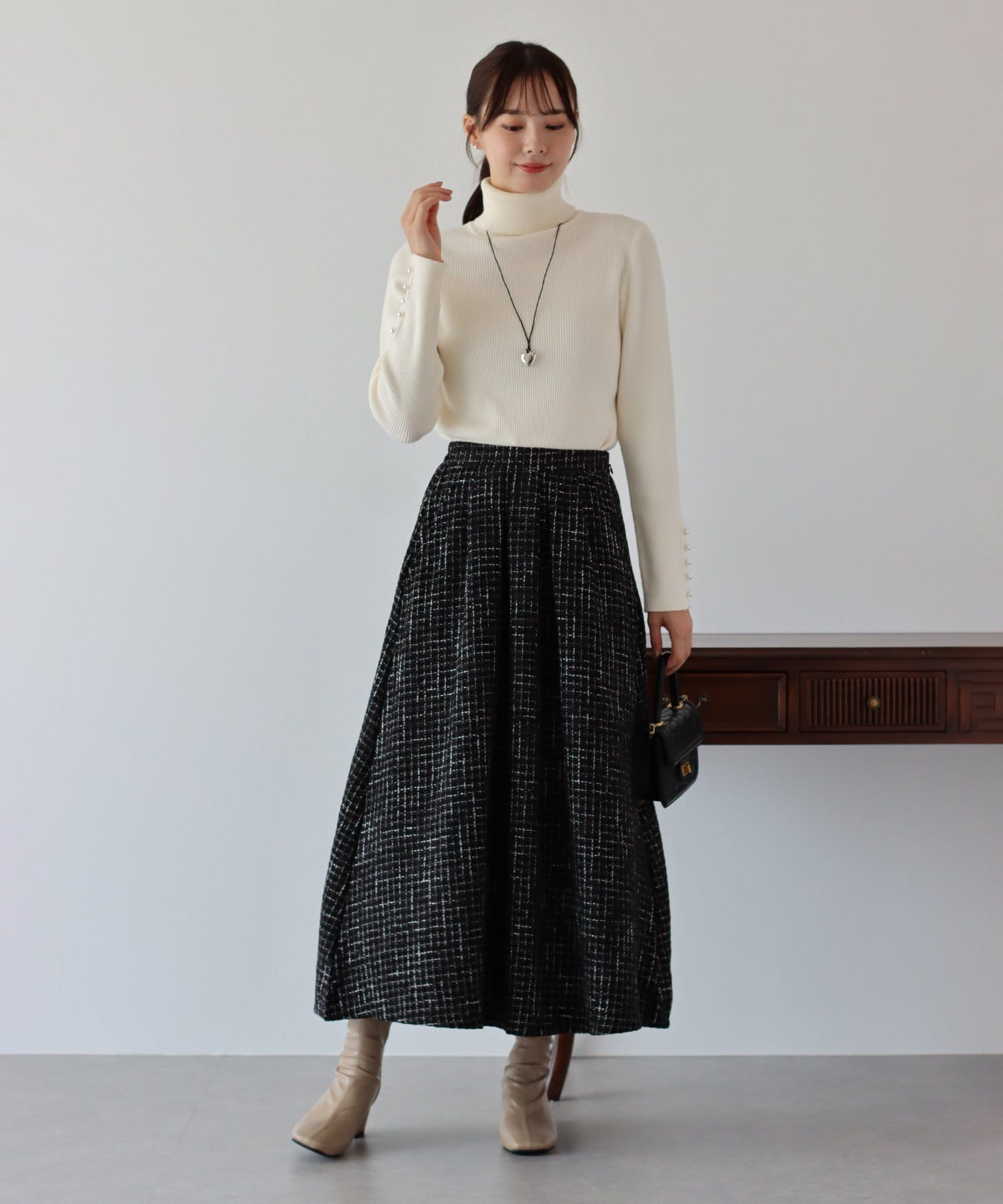 日本 BLUE EAST - 氣質千鳥格紋修身長裙-灰黑