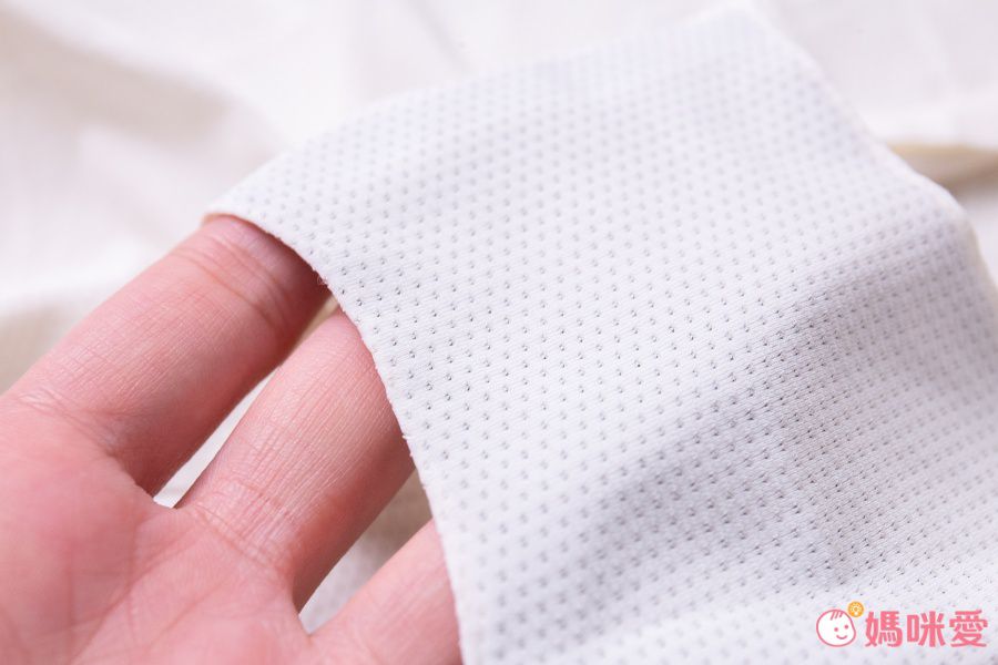 韓國 INNERism - 洞洞呼吸無痕內褲-米膚