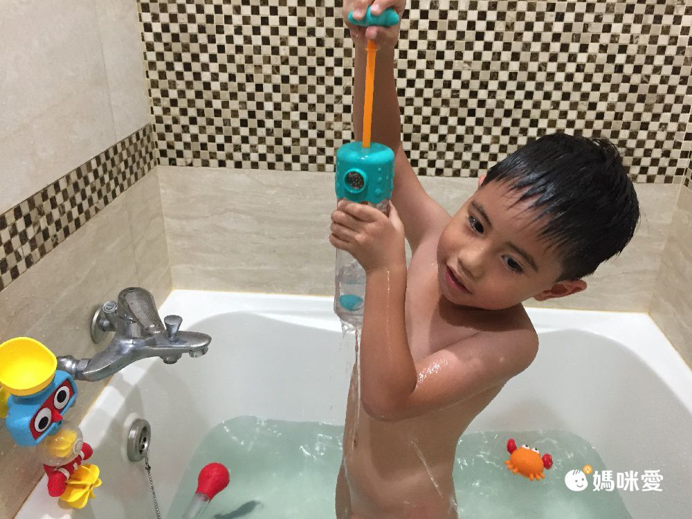 浴室秒變水上樂園【德國 Hape】戲水玩具，孩子愛上洗澡的魔法