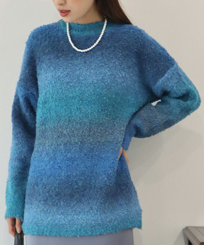 日本 BLUE EAST - 柔軟的夢漸層圓領毛衣-海洋藍