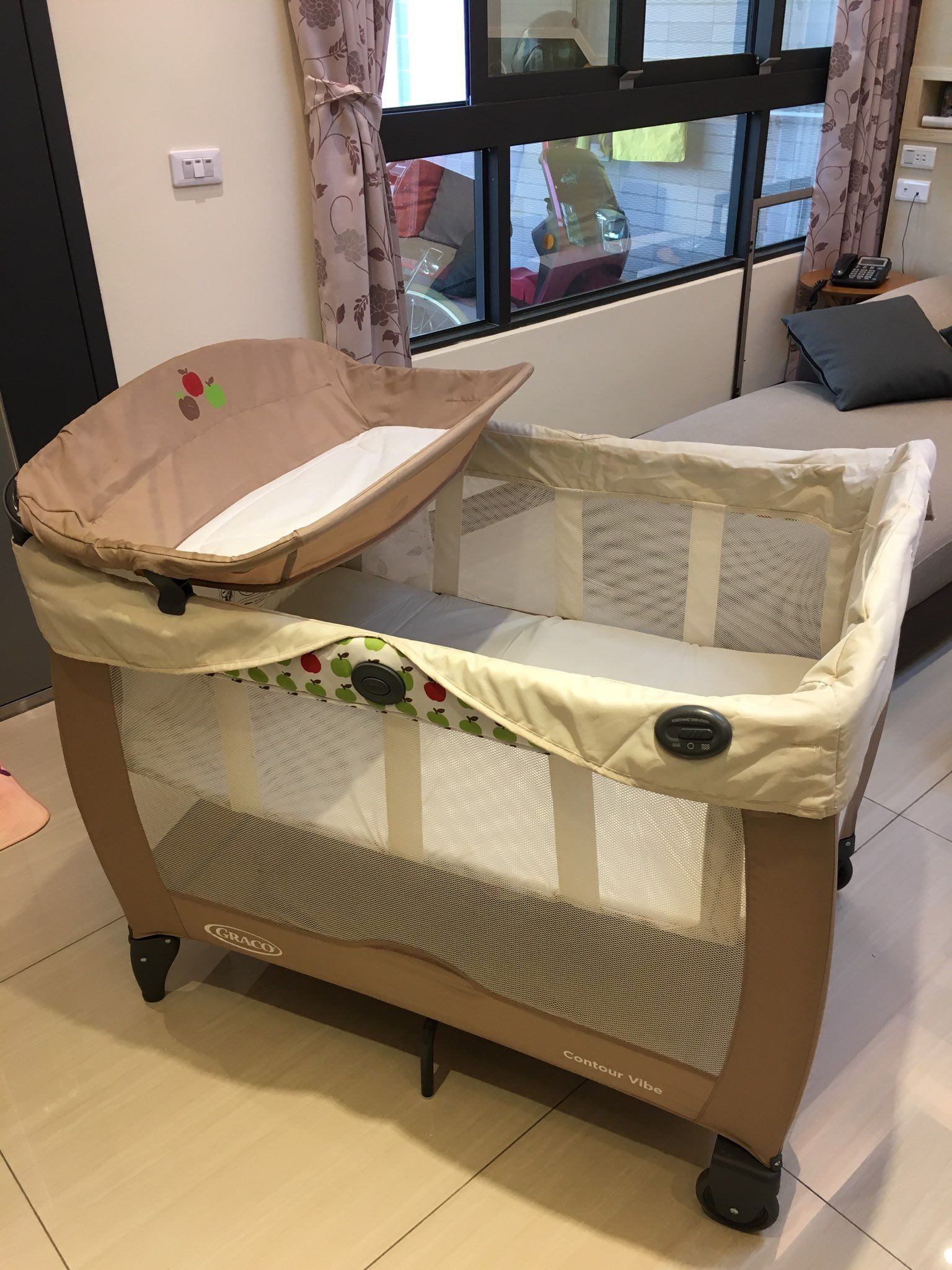 GRACO可收納遊戲床/嬰兒床