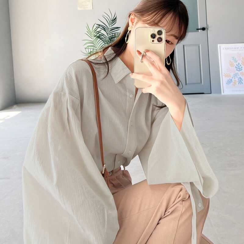日本 Classical Elf - 氣質微透膚落肩寬袖襯衫-米白