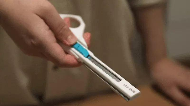 韓國代購 - DUO-CUT 開箱神器 2in1 剪剪刀/刀片-白X藍 (200mm x 70mm)