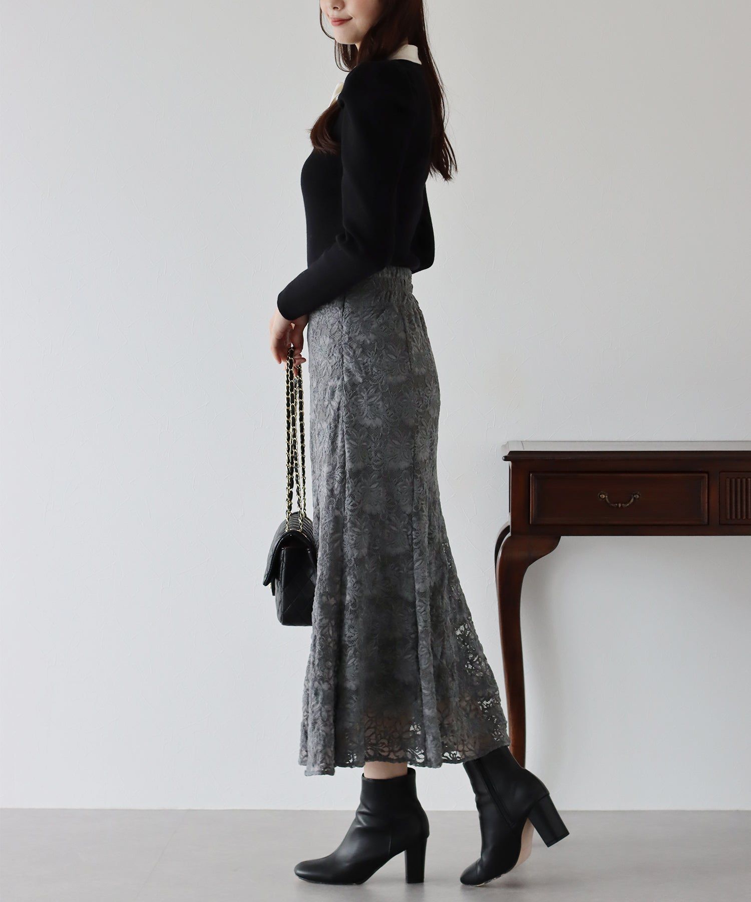 日本 BLUE EAST - 華麗全蕾絲鬆緊魚尾裙-黑