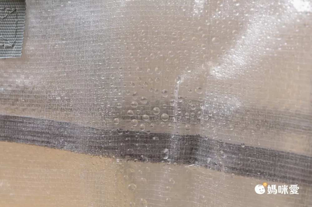 日本代購 - [日本主婦推薦] 半透明多功能衣物收納袋(可肩背/手提) 3入組-淺灰 (L(47x20x36cm))